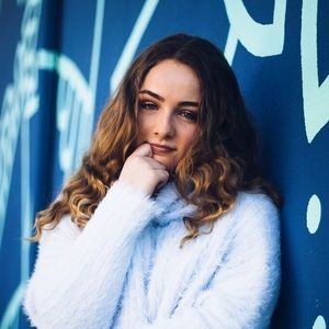 Meet your Posher, Mackenzie